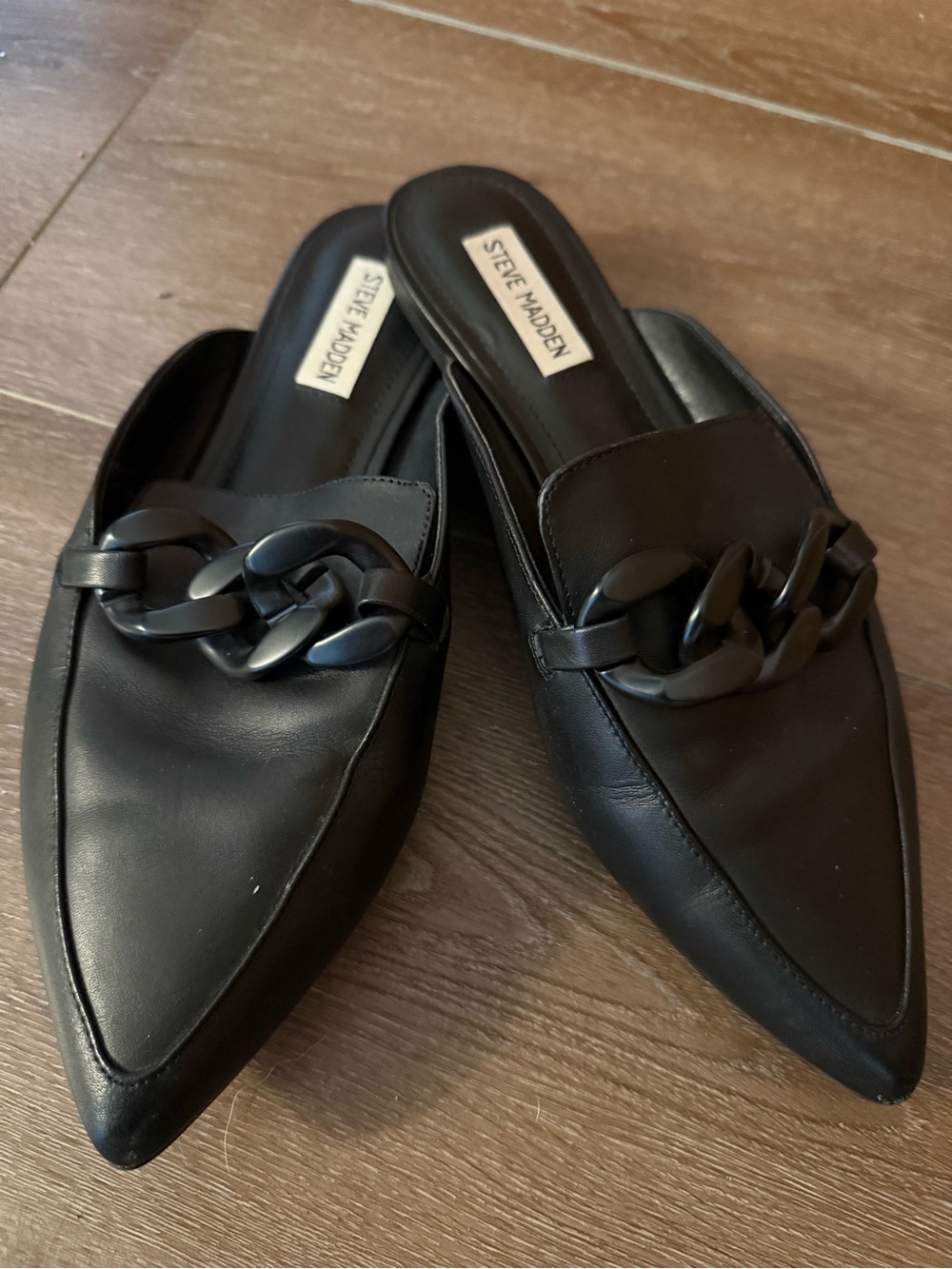 Steve Madden Black Pointed Chain-Trim Slide Mules